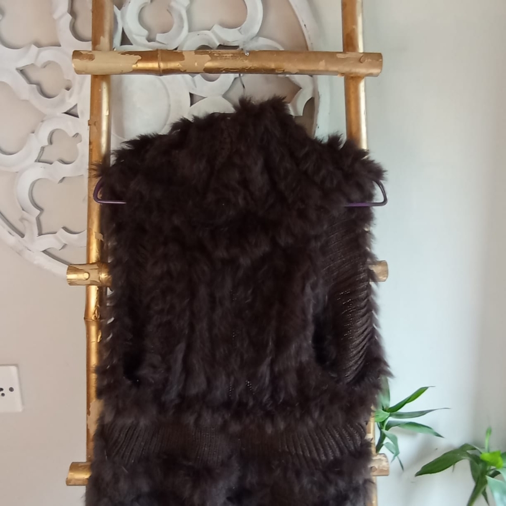 Ameise Faux Fur Knitted Vest NWT - Picture 5 of 17
